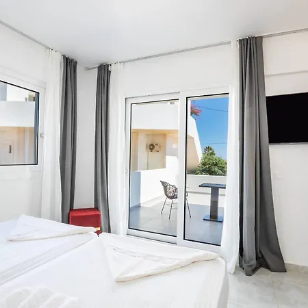 Punta Mare فندق 3*