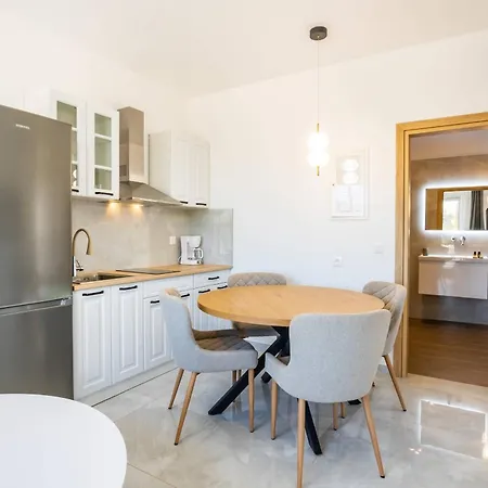 Hotel Punta Mare Afiartis