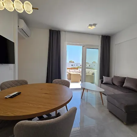 Punta Mare Hotell Afiartis