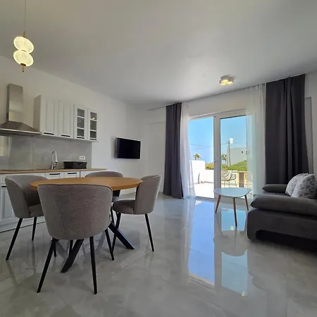 Hotell Punta Mare Afiartis